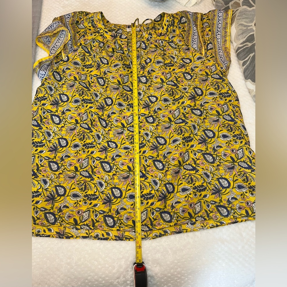 Jennifer & Grace Yellow and Blue Paisley Women's Spring & Summer Top size Large - Picture 4 of 7